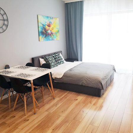 Novum Apartment With Parking Krakow Luaran gambar