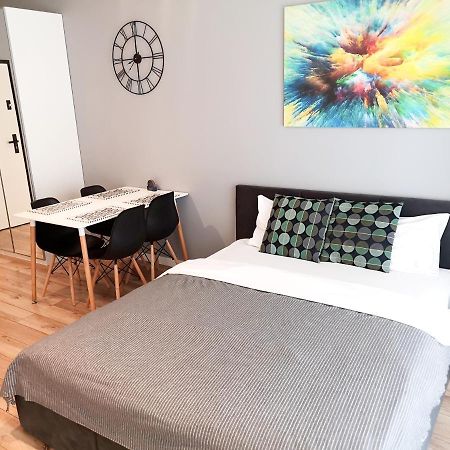 Novum Apartment With Parking Krakow Luaran gambar