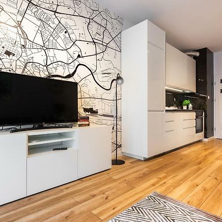 Novum Apartment With Parking Krakow Luaran gambar