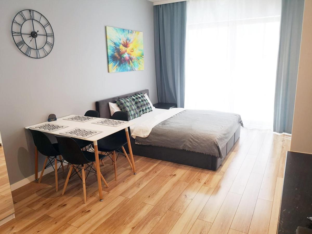 Novum Apartment With Parking Krakow Luaran gambar
