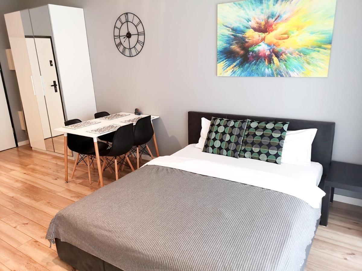 Novum Apartment With Parking Krakow Luaran gambar