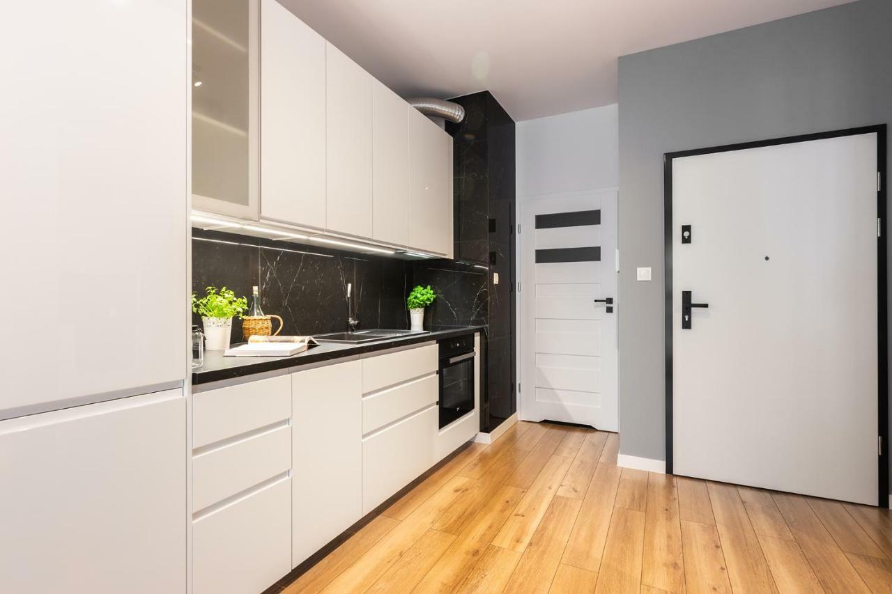 Novum Apartment With Parking Krakow Luaran gambar